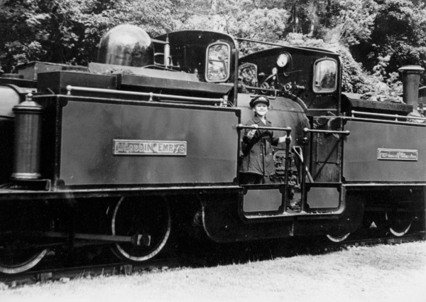 JonOnFairlie.jpg (81054 bytes)
